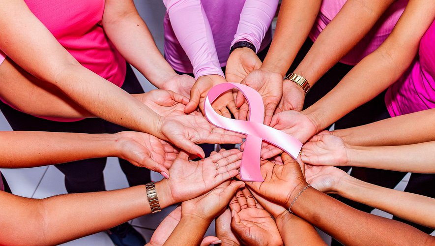 DUO ACCESSORIES image 9 En octobre, Duo Accessories se pare de rose pour une cause qui lui tient à cœur : la prévention contre le cancer du sein
